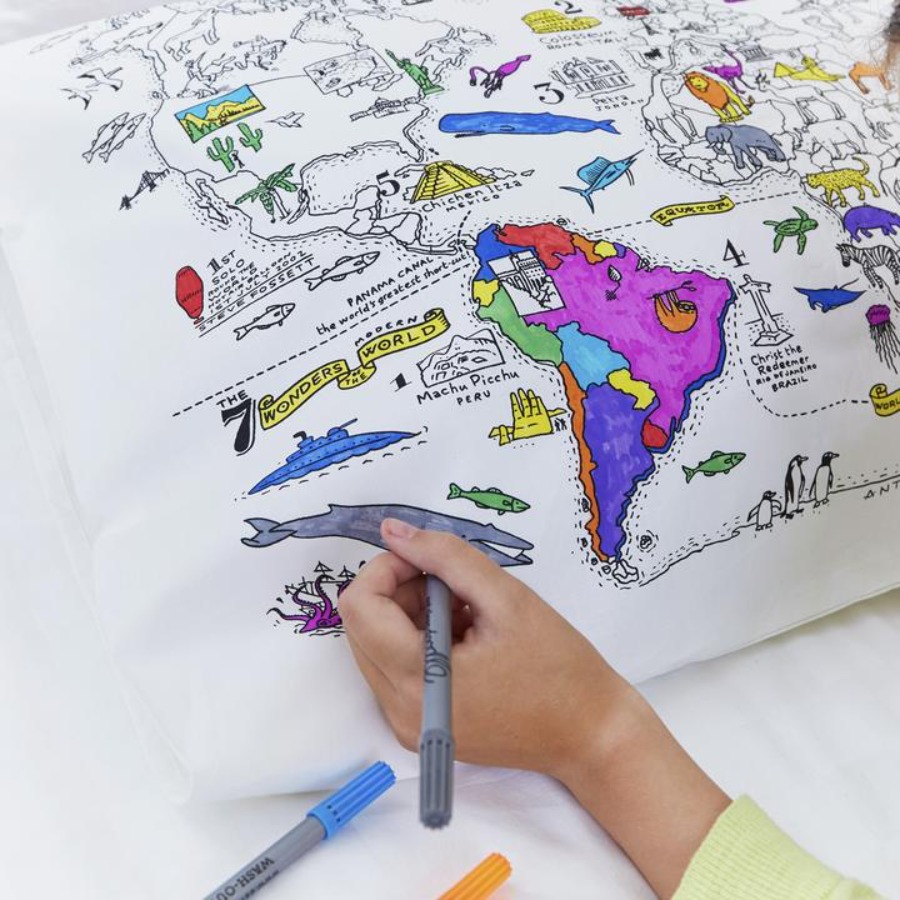 캐리마켓 -  [잇슬립두들] world map pillowcase - colour in &amp; learn