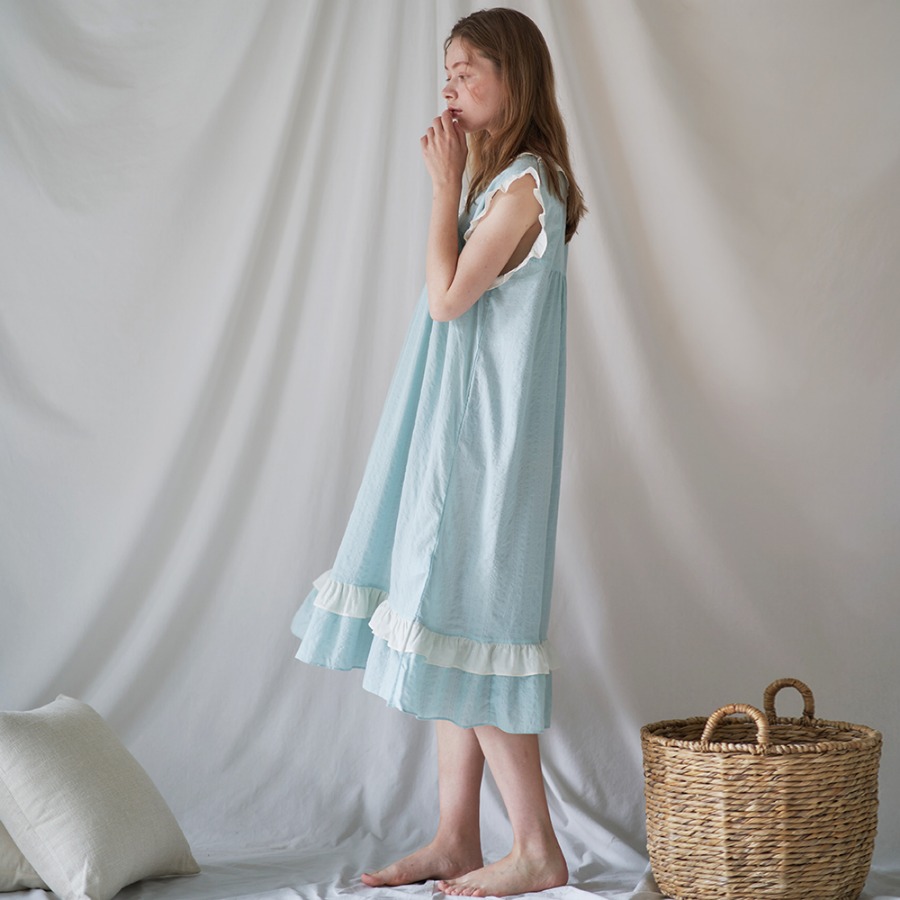 캐리마켓 -  [이루시다] 에메랄드 CR 세트 민소매 프릴 원피스 여성 잠옷