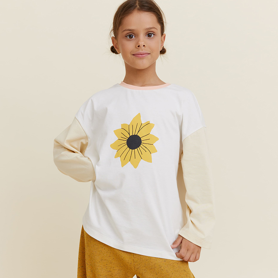 캐리마켓 -  [오엑스오엑스클럽] Wide-Sleeve Sunflower Top