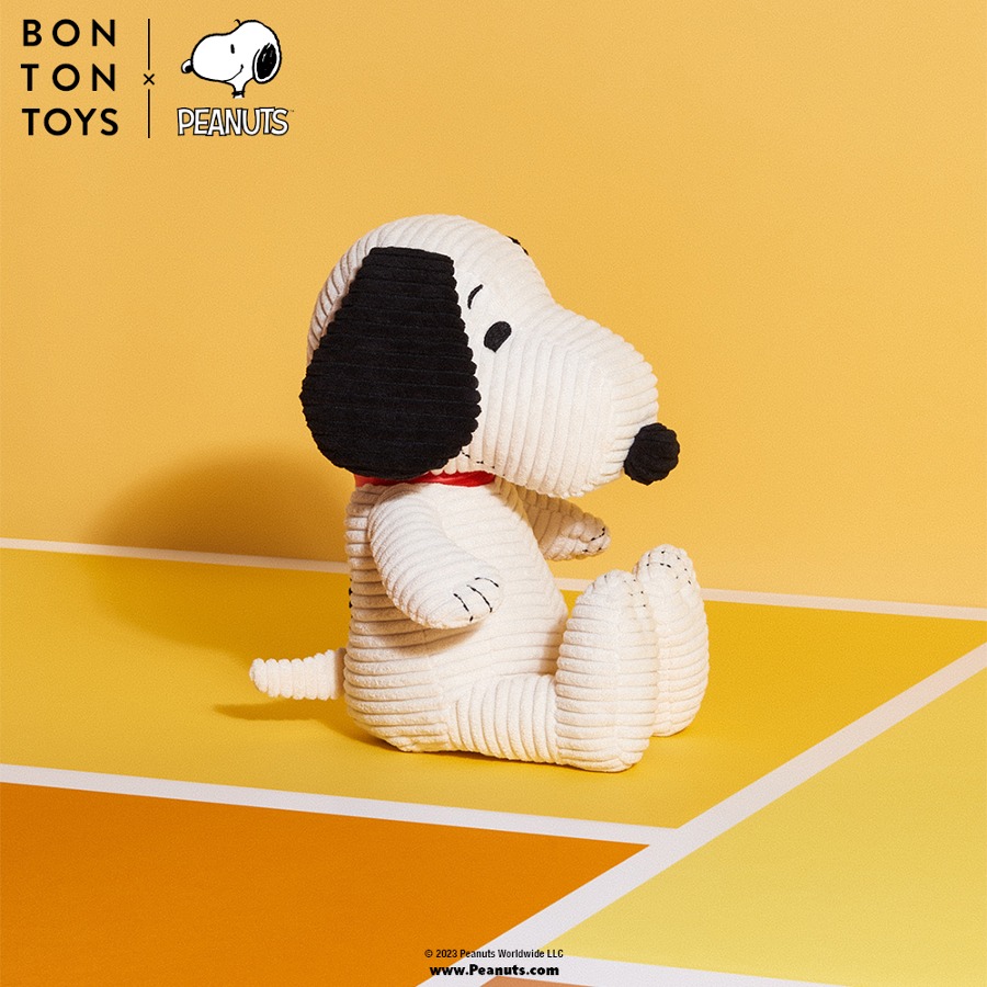 캐리마켓 -  [PEANUTS] Snoopy Sitting Corduroy Cream in Giftbox - 27cm
